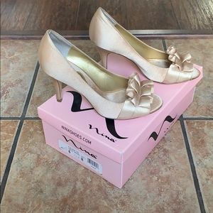 Dress shoe